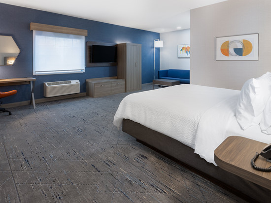 智选假日套房酒店中心镇