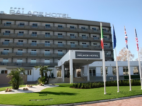 欣歌尼亚皇宫酒店