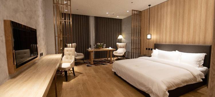 那牙市蓝莲花酒店(Lotus Blu Hotel Naga)图片