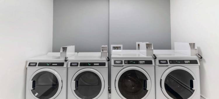 丹佛国际机场美茵斯坦套房酒店(MainStay Suites Denver International Airport)图片