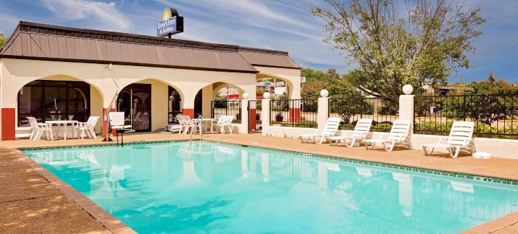 斯塔克维尔温德姆戴斯套房酒店(Days Inn & Suites by Wyndham Starkville)图片