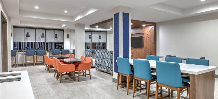 洲际智选假日酒店及套房温尼(Holiday Inn Express & Suites Winnie)图片