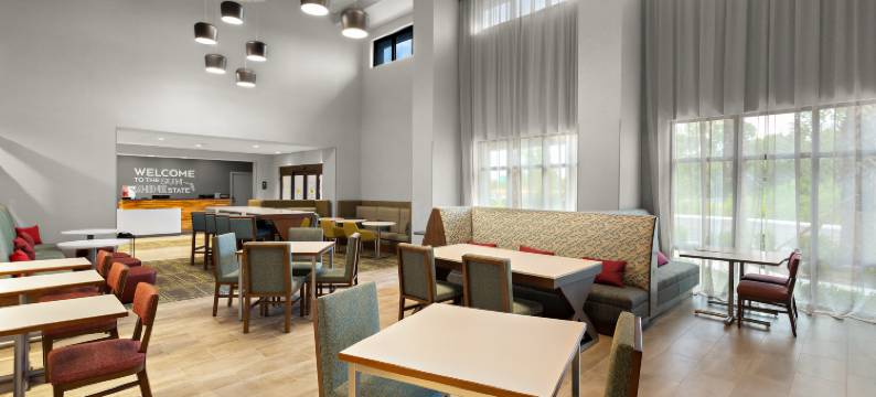 陆思金I-75欢朋酒店与套房(Hampton Inn & Suites by Hilton Ruskin I-75)图片