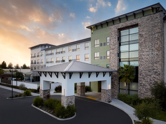 索诺马葡萄酒乡中心酒店-希尔顿启缤精选酒店