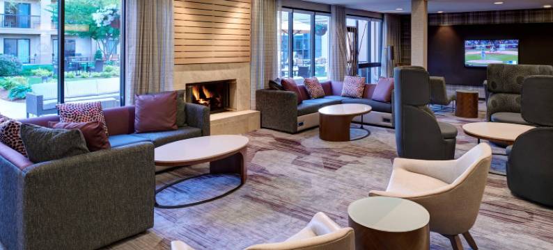 得梅因西/克莱夫万怡酒店(Courtyard des Moines West/Clive)图片