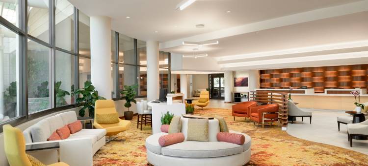 凤凰城希尔顿逸林套房酒店(DoubleTree Suites by Hilton Phoenix)图片