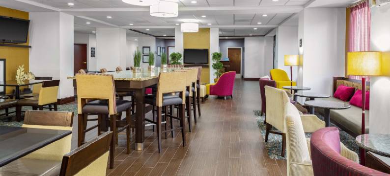 亚特兰大费尔本欢朋酒店(Hampton Inn Atlanta-Fairburn)图片