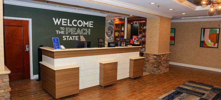 亚特兰大-诺斯莱克欢朋酒店(Hampton Inn Atlanta-Canton)图片