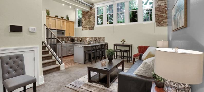 King Bed ★ Work Remote ★BYU ★ W/D ★ Desk图片