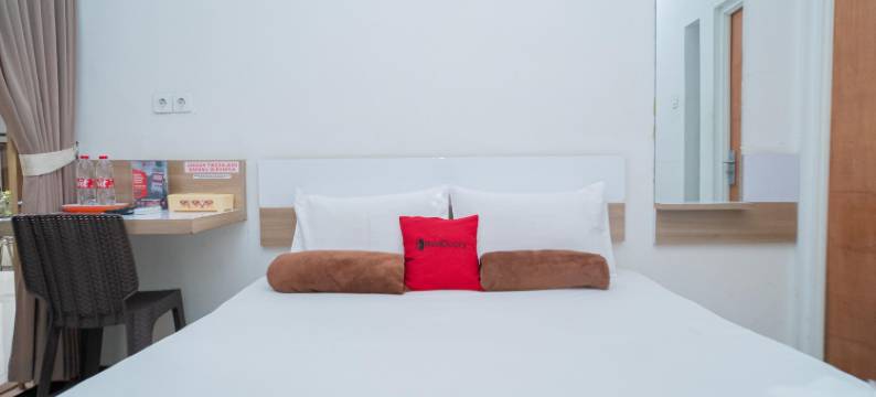 红多兹伊斯兰酒店-近玛琅MX特兰斯玛特(RedDoorz Syariah Near Transmart MX Malang)图片