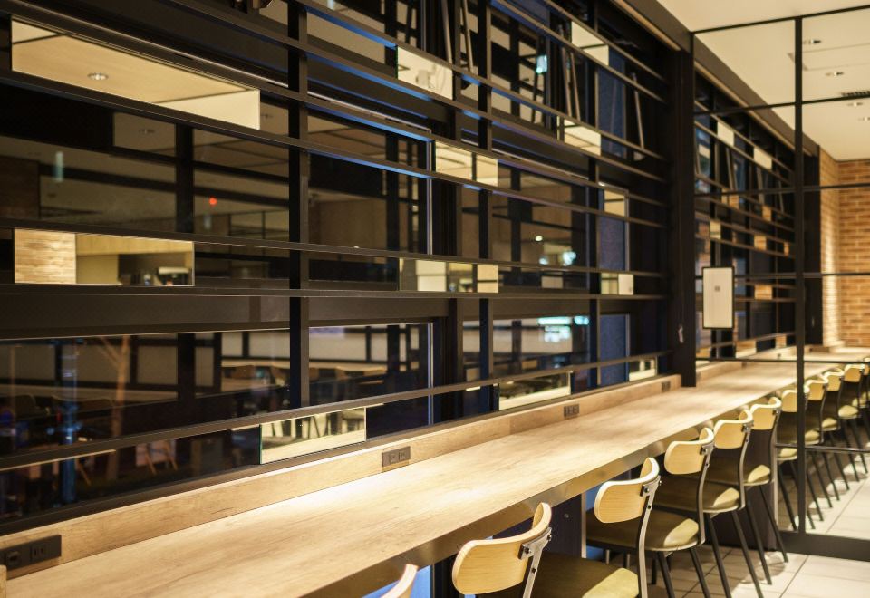 Super Hotel Yokohama Kannai Hotel Overview