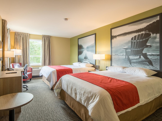 蒙洛里耶温德姆速8酒店