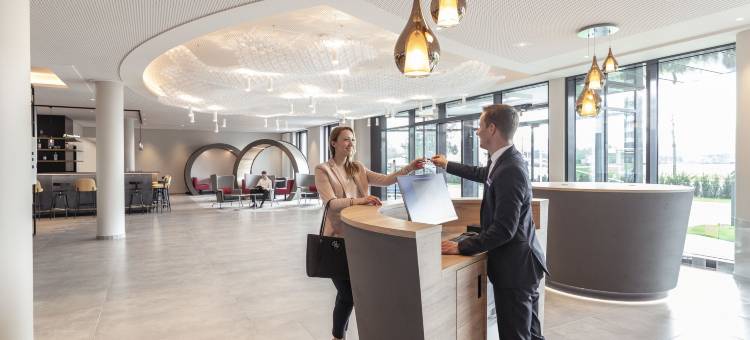 塞尔多夫机场诺富特酒店(Novotel Düsseldorf Airport)图片