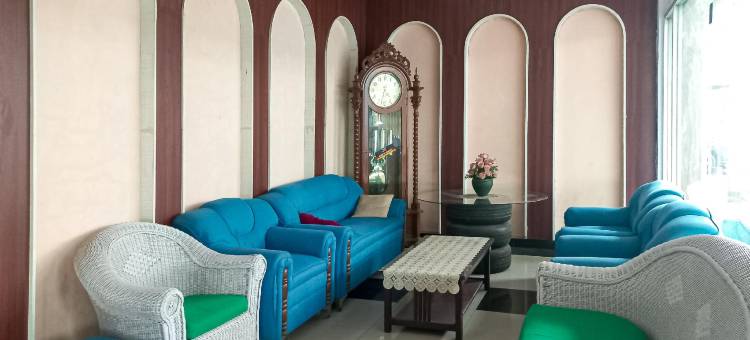 RedDoorz Hotel Baaraka near Living World图片