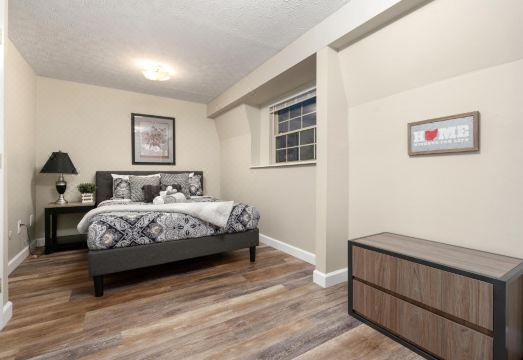 Private Entrance and Nearby Entertainment - Cheerful Modern HavenHotel Overview