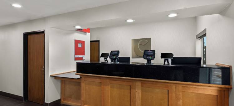 舒适套房酒店(Comfort Inn & Suites)图片