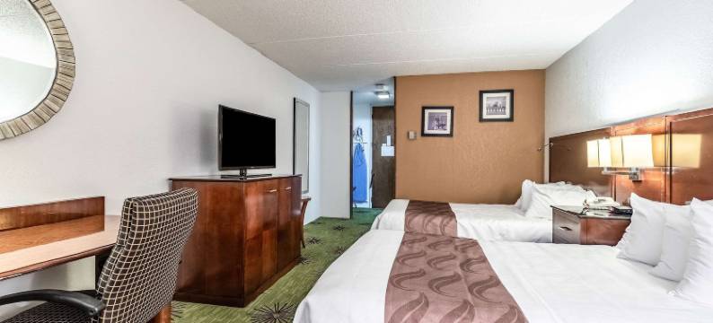 和套房品质酒店(Quality Inn & Suites)图片