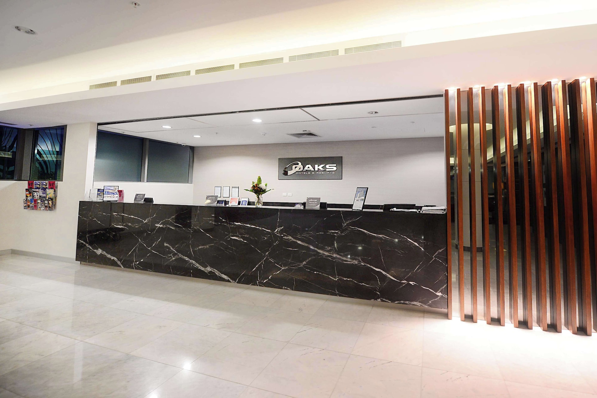 Oaks Gladstone Grand Hotel Over view