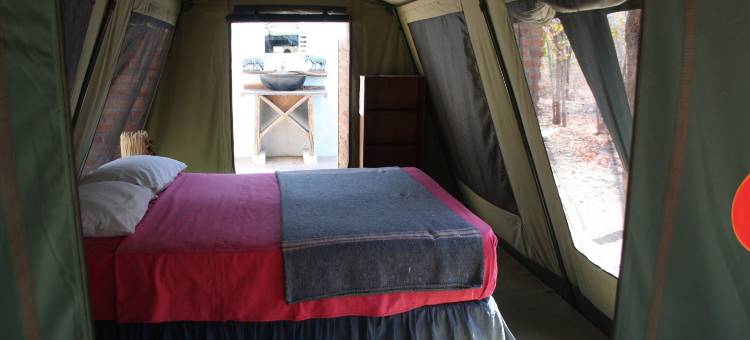 疣猪野生动物园营地旅馆(Warthogs Safari Camp)图片