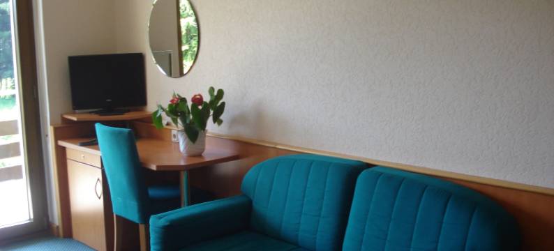 兰伯提艾菲尔酒店(Eifel Hotel Lamberty)图片