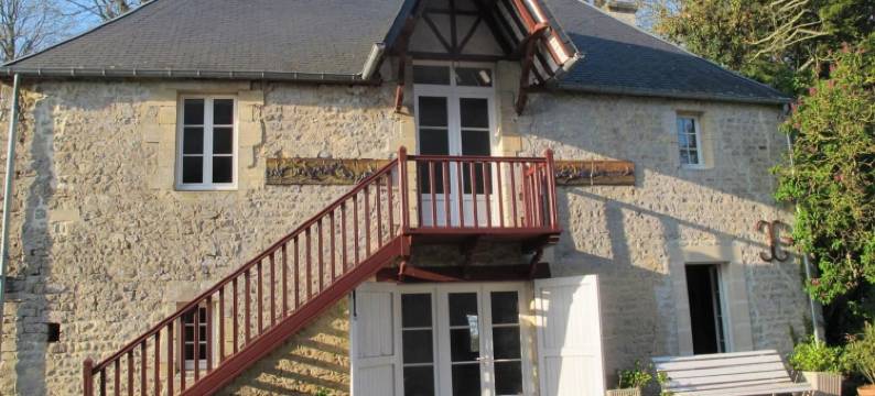 阿斯尼埃贝桑住宿加早餐旅馆(Le Château d'Asnières en Bessin)图片