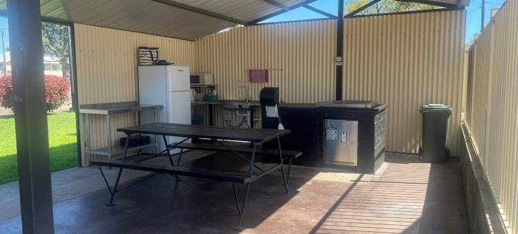 甘尼达旅游大篷车公园(Gunnedah Tourist Caravan Park)图片