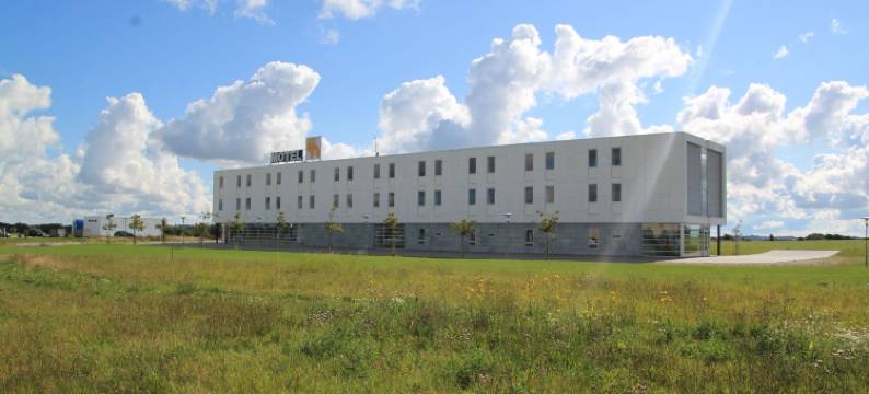 X汽车旅馆(Motel X)图片