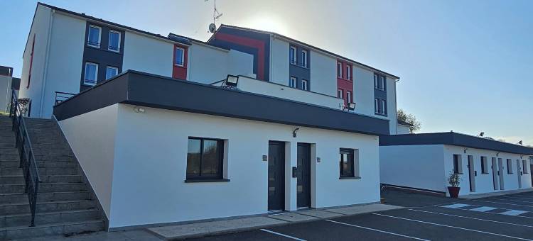 瓦尔酒店蒙贝利亚尔南(Val Hôtel Montbéliard Sud)图片