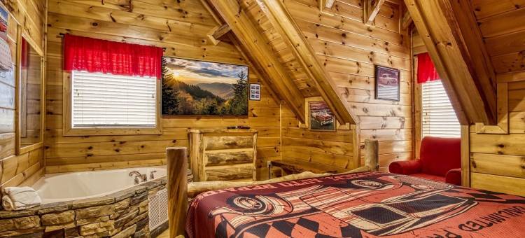 Ern854 - Wagon Wheel Lodge - Great Location! Close to All the Action! 9 Bedroom Cabin by RedAwning图片