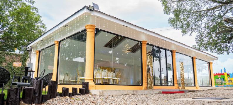 H4酒店(Hotel H4)图片