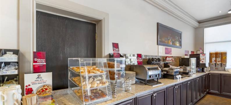 多伦多机场旅行贝斯特韦斯特优质酒店(Best Western Plus Travel Hotel Toronto Airport)图片