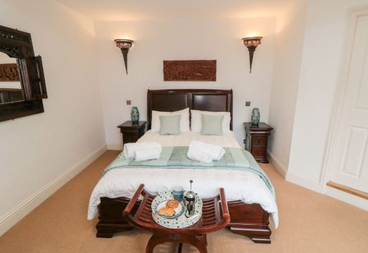 Fawcet House Hotel Overview