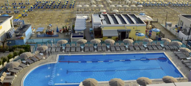 露戈马雷酒店(Hotel Lungomare)图片