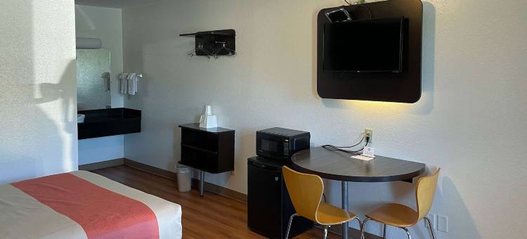 密苏里卡梅伦 6 号汽车旅馆(Motel 6 Cameron, MO)图片