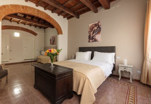 Canto dei Servi Hotel Overview