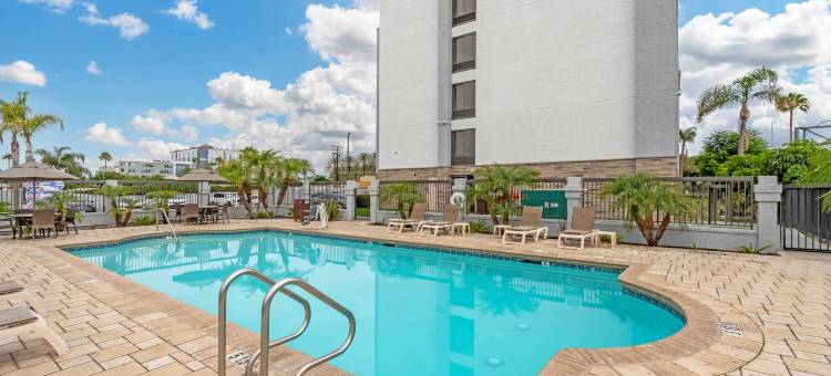 阿纳海姆度假村舒适酒店(Comfort Inn Anaheim Resort)图片
