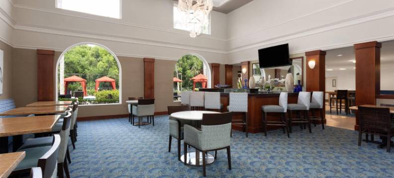 那不勒斯浩枫温德姆公寓(Hawthorn Extended Stay by Wyndham Naples)图片