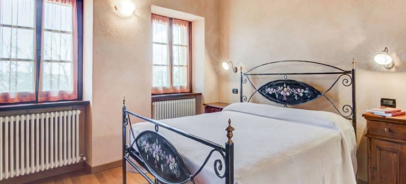 Holiday Home in Urbania with Hill Views图片