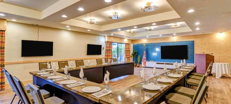 康科德核桃溪凯隆酒店(Clarion Hotel Concord-Walnut Creek)图片