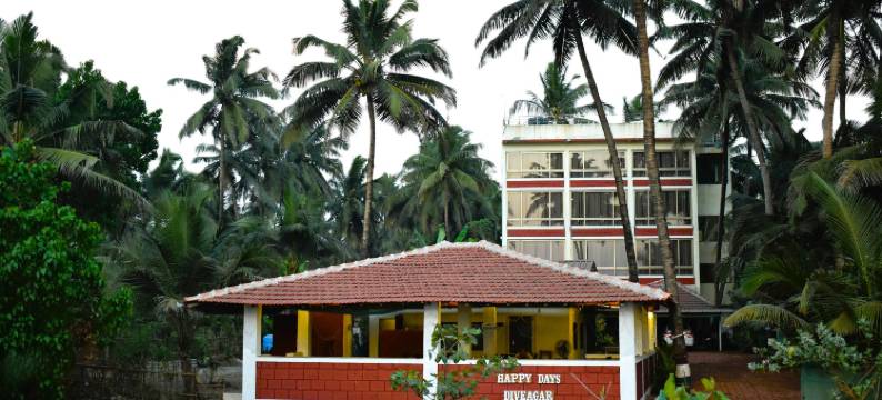 迪维加快乐一天酒店(Happy Days Diveagar)图片