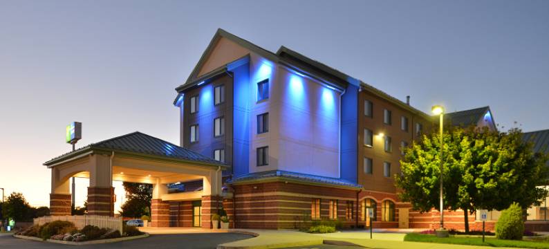 布瑞兹伍德智选假日酒店(Holiday Inn Express BREEZEWOOD by IHG)图片