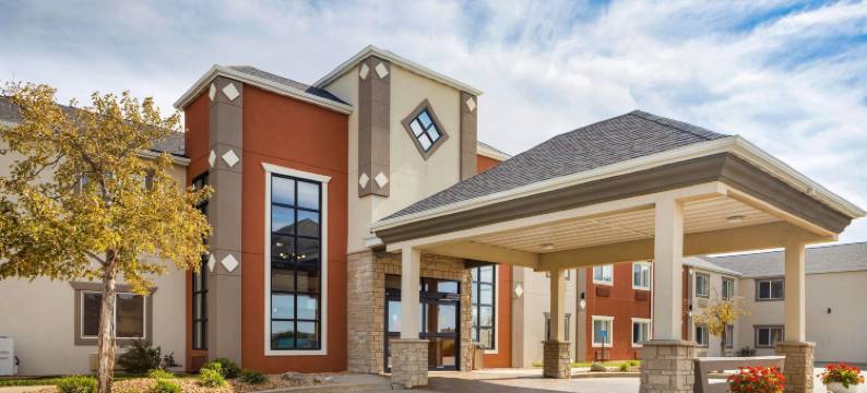 奥科马温德姆豪生套房酒店(Howard Johnson by Wyndham Oacoma Hotel & Suites)图片