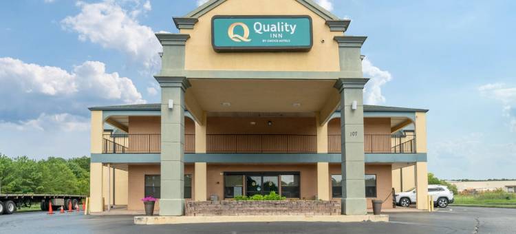 阿代尔斯维尔卡尔霍恩南品质酒店(Quality Inn Adairsville-Calhoun South)图片