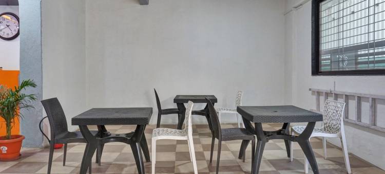 Super Collection O Eon Inn Near Pune Airport图片