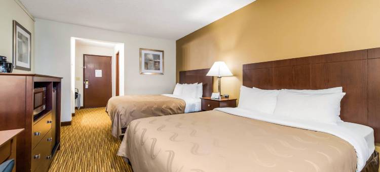 莱西I-5凯艺套房酒店(Quality Inn & Suites Lacey Olympia)图片