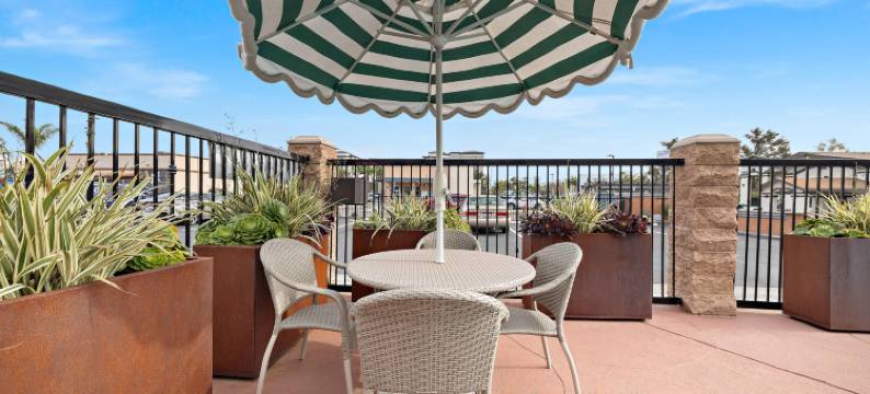 埃斯孔迪多市中心套房及伊克诺旅馆(Econo Lodge Inn & Suites Escondido Downtown)图片