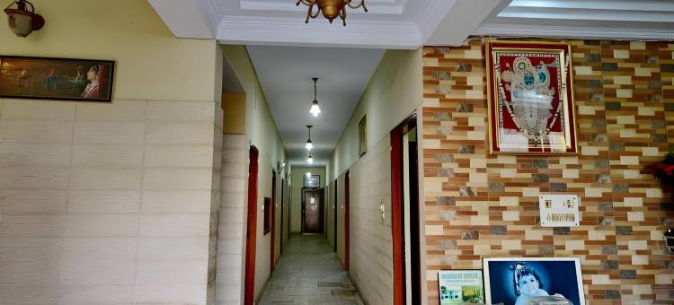 高拉夫公寓房酒店(Gaurav Boarding House)图片