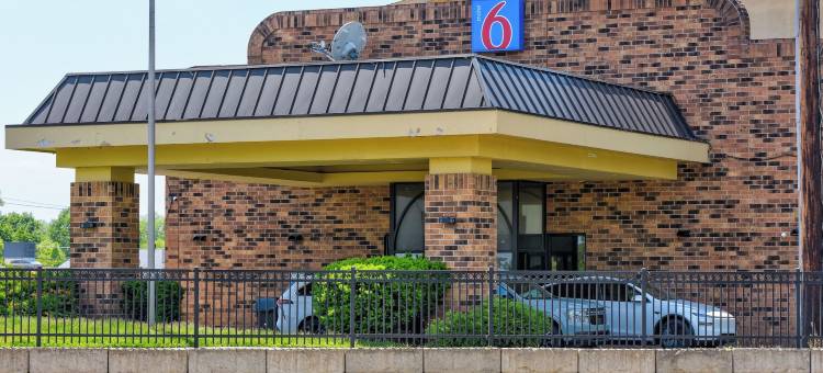 利伯蒂维尔6号汽车旅馆(Motel 6 Libertyville, IL)图片