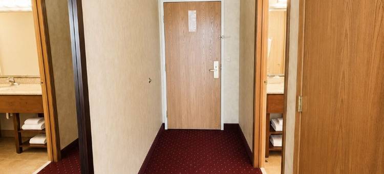 瓦拉瓦拉舒适套房酒店(Comfort Inn & Suites)图片