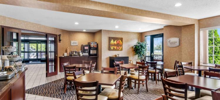 舒眠套房Bay View Acme - 特拉弗斯城(Sleep Inn & Suites Bay View Acme - Traverse City)图片